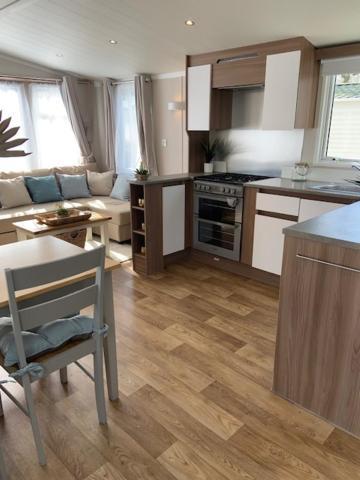 Cosy, Coastal Themed Holiday Home, Rockley Park, Poole, Dorset Exteriér fotografie